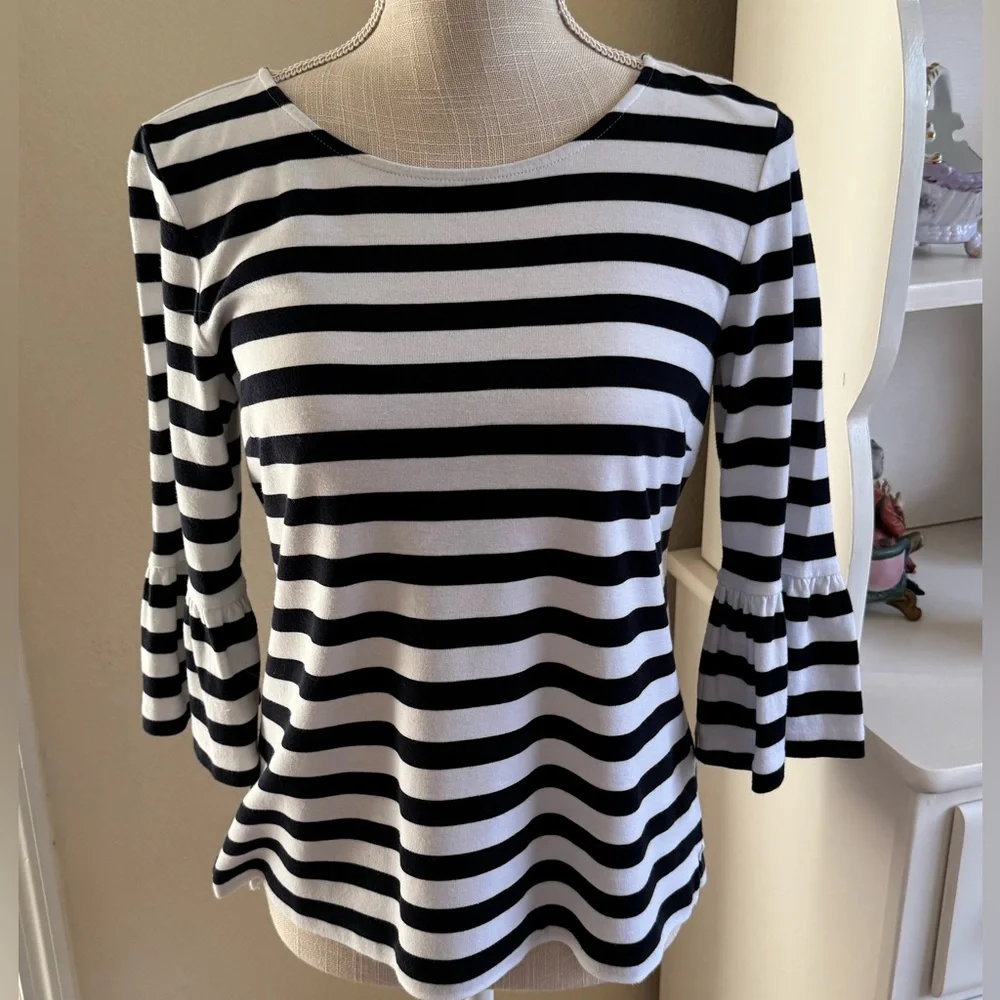 🌟HP🌟 Talbots Navy Stripe Top - Picture 1 of 4